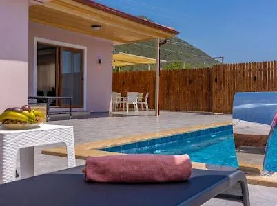 Villamsonnefes Ξενοδοχείο *